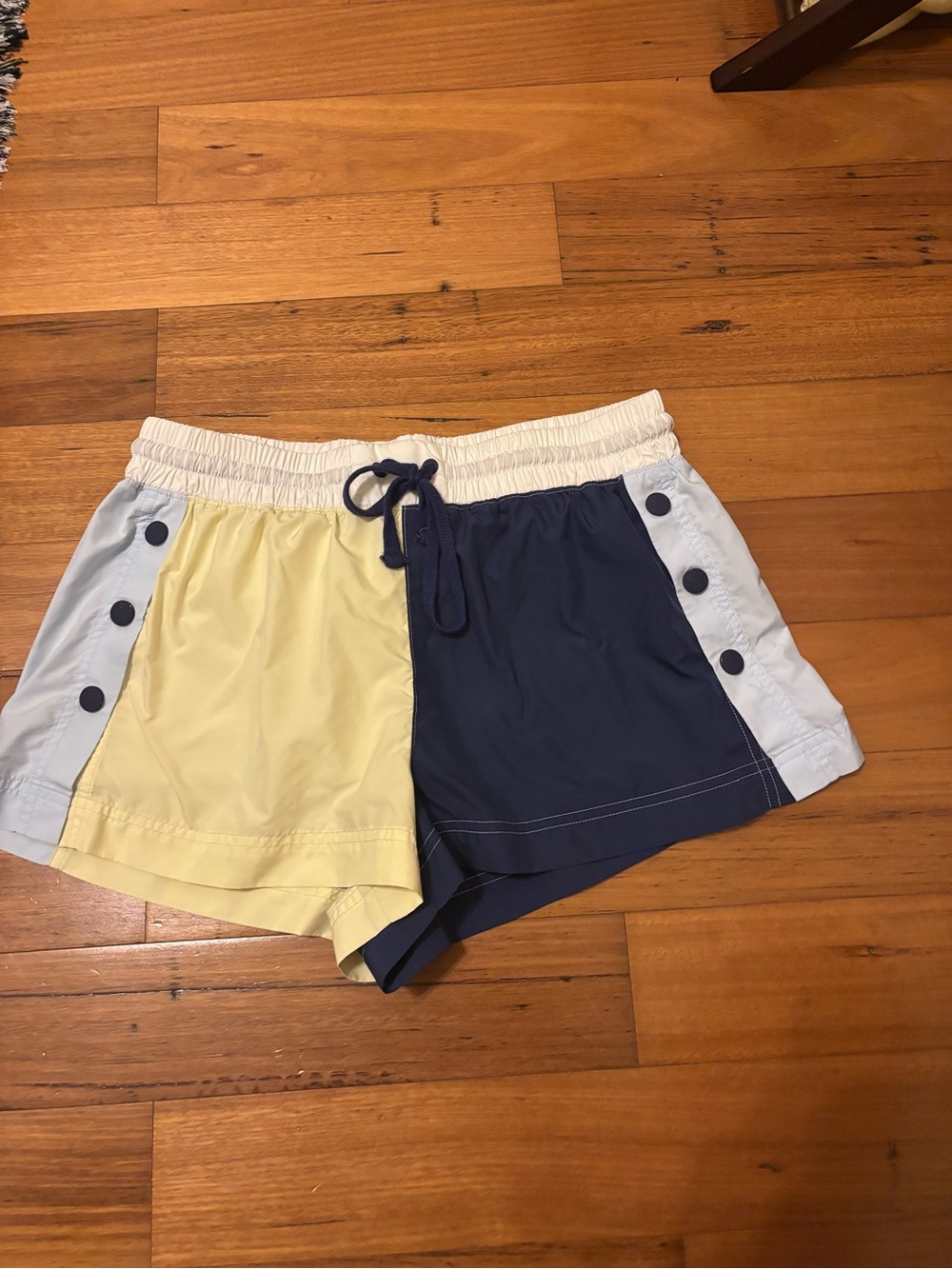 Colorblock Drawstring Womenโs Shorts in Navy, Yellow & Light Blue